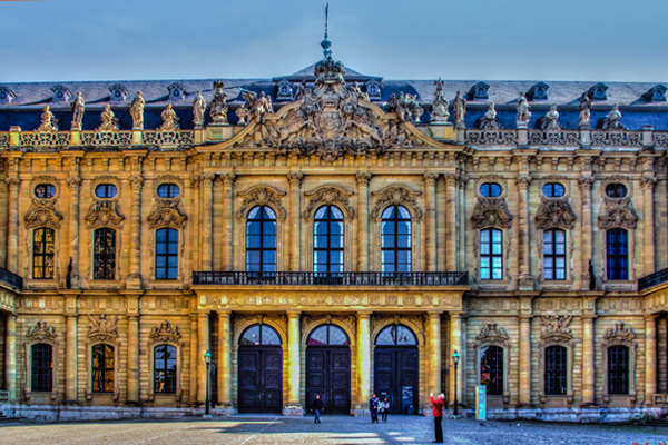 Façade du château de Versailles