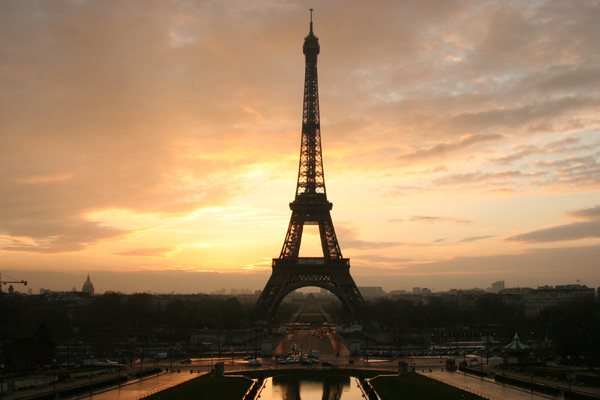 Tour effeil au coucher du soleil